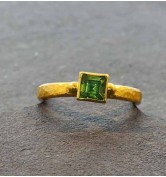 GURHAN Emerald Skittle Ring
